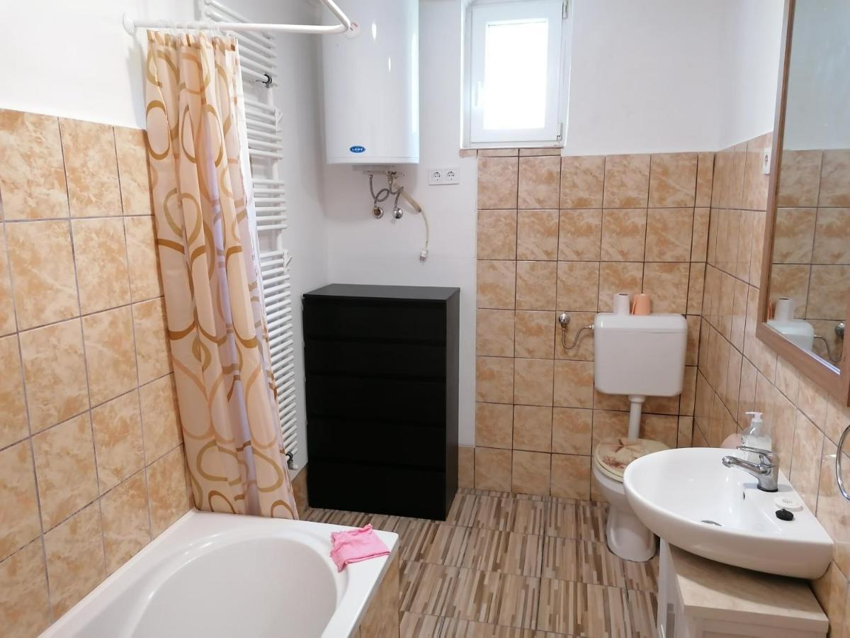 Marcius Vendeghaz Apartment Mohacs Ngoại thất bức ảnh